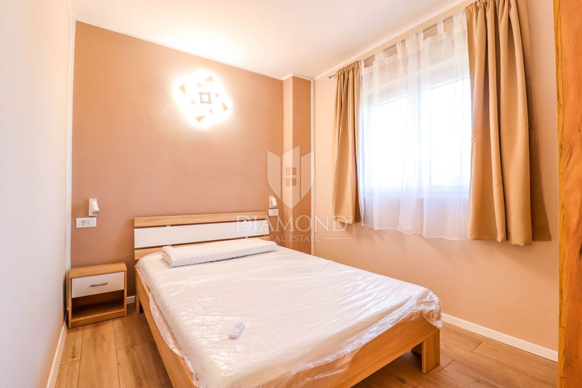 Rovinj, dvosobno stanovanje z balkonom 100 m od morja