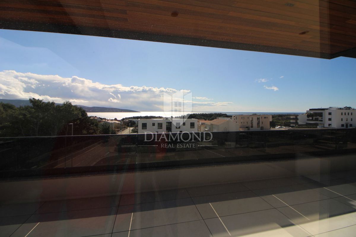 OTOK KRK, DVONADSTROPNO APARTMA