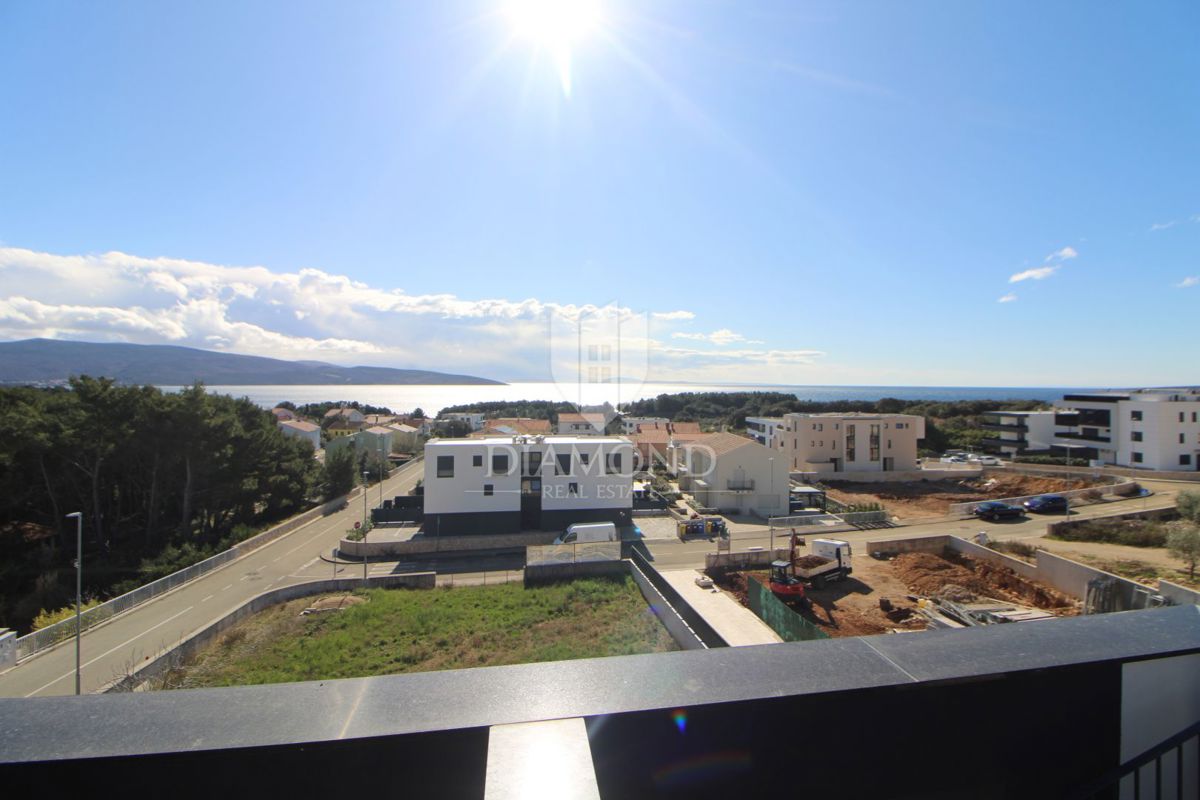 OTOK KRK, DVONADSTROPNO APARTMA