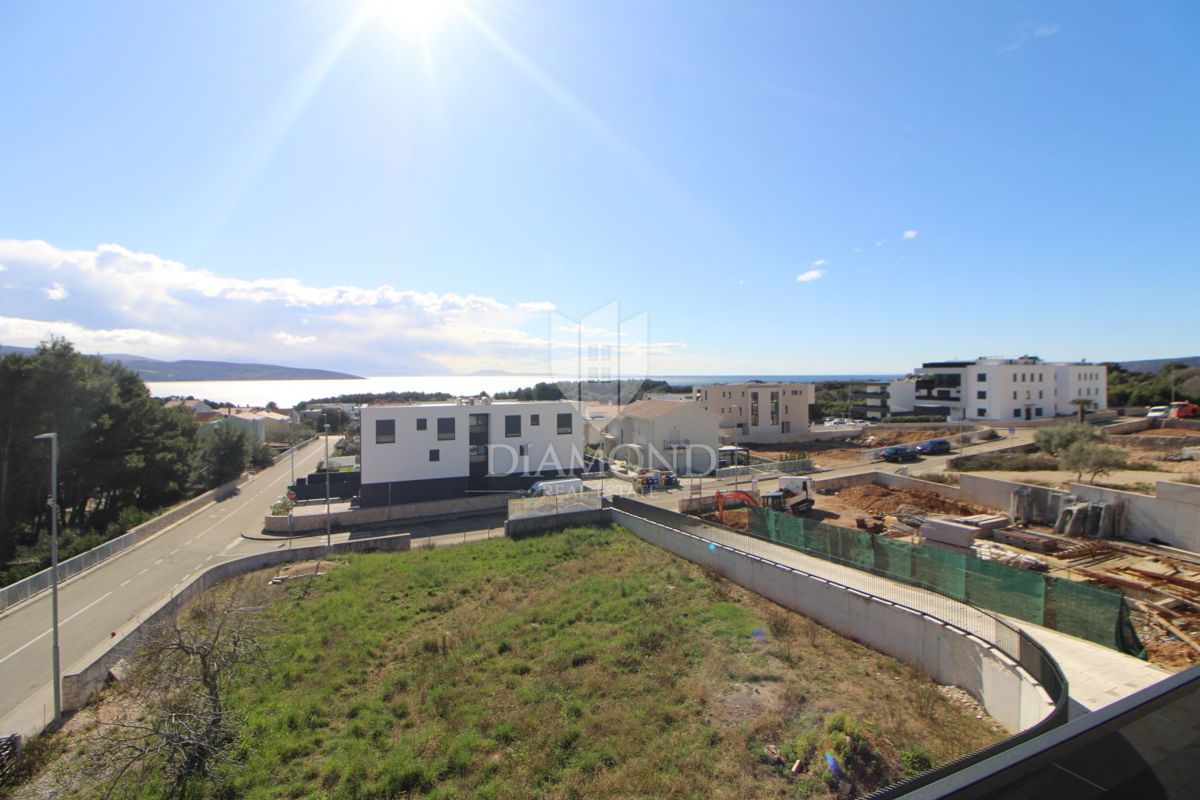 OTOK KRK, DVONADSTROPNO APARTMA