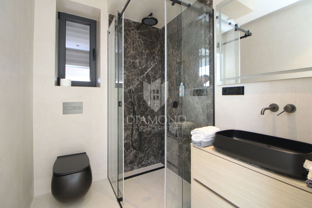 OTOK KRK, DVONADSTROPNO APARTMA