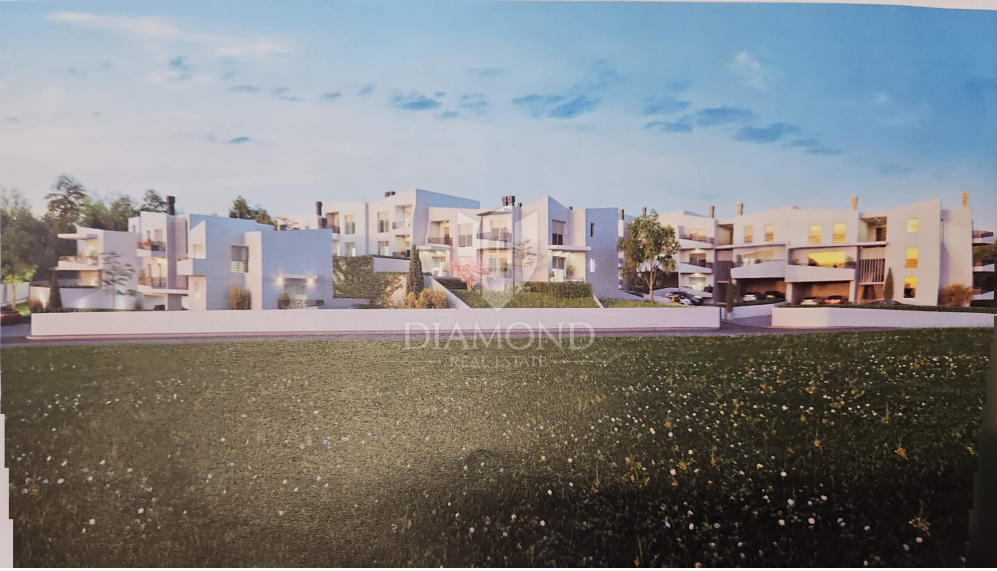 Pula - investicijsko zemljišče z veljavnim gradbenim dovoljenjem za 10 objektov!