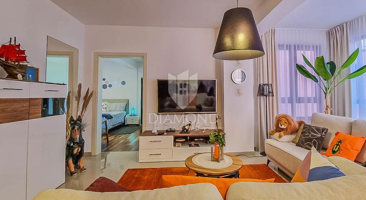 Novigrad, stanovanje 90 m2, 1. vrsta do morja!