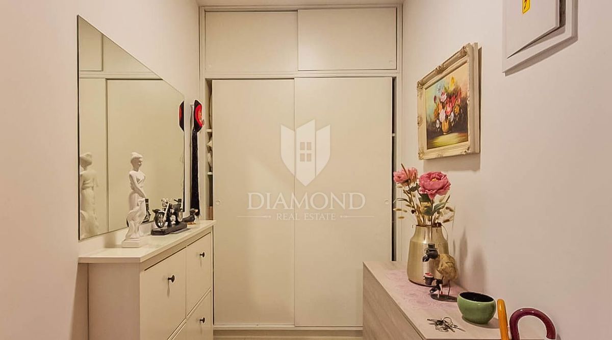 Novigrad, stanovanje 90 m2, 1. vrsta do morja!