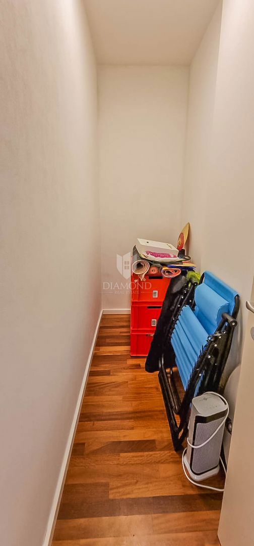 Novigrad, stanovanje 90 m2, 1. vrsta do morja!