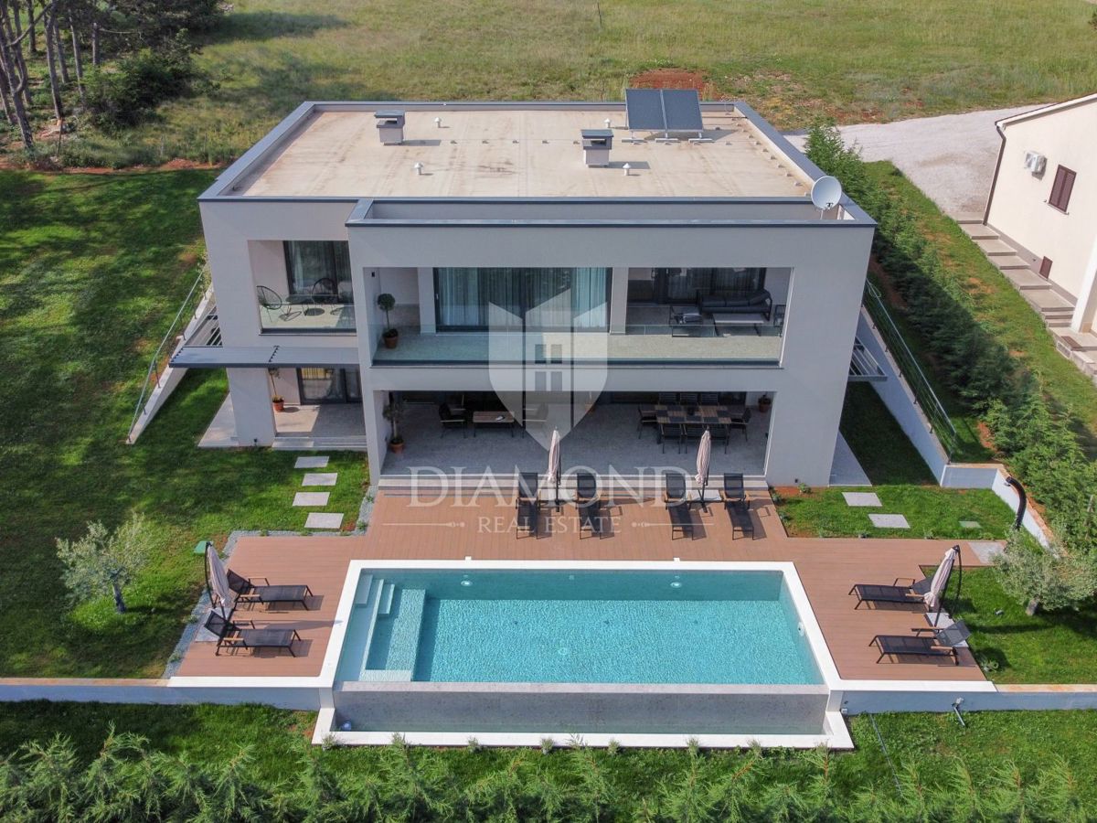 Hiša Labin, 320m2