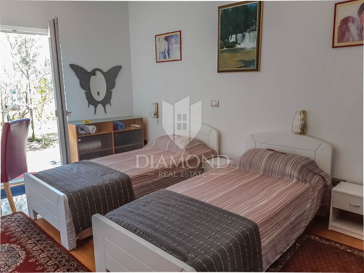 Momjan, vila z bazenom in čudovitim razgledom