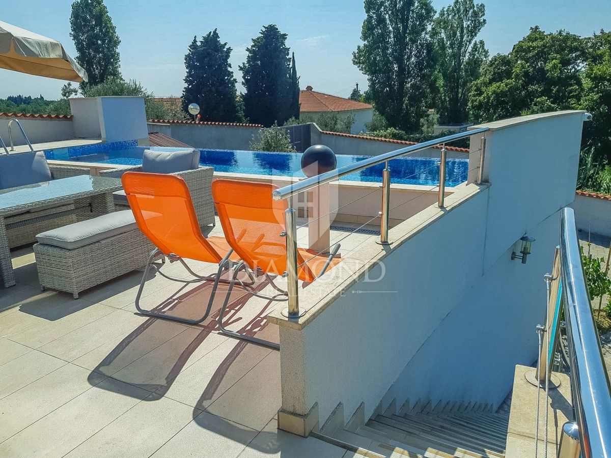 Momjan, vila z bazenom in čudovitim razgledom