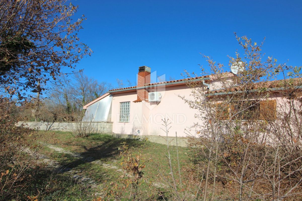 Marčana, okolica, hiša s prostornim vrtom