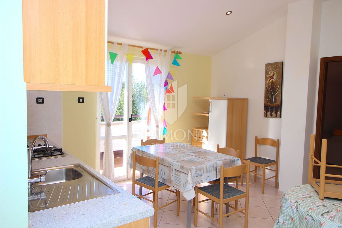 Labin, družinska hiša v bližini centra mesta, z dvema apartmajema