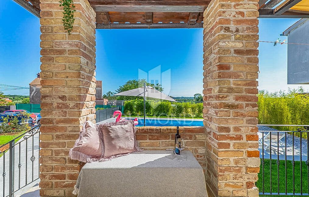 Pula, hiša za turizem in življenje nedaleč od mesta