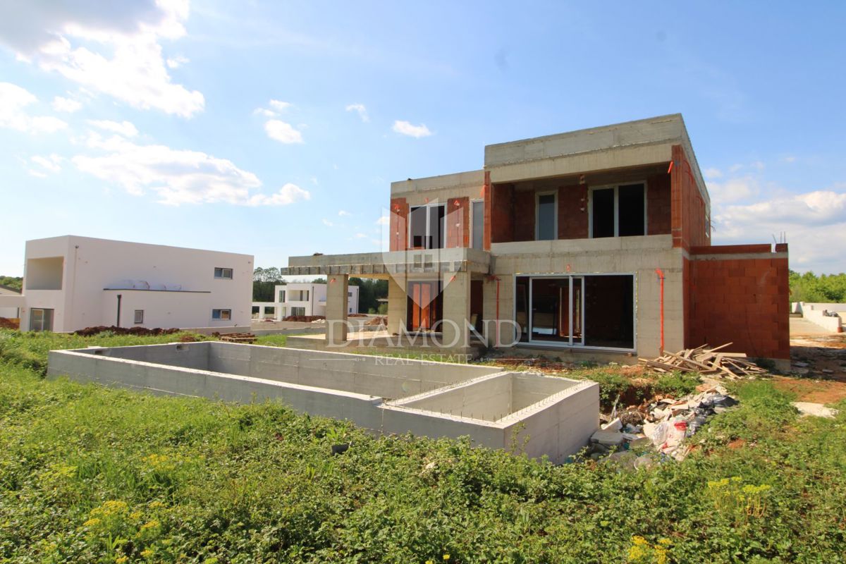 Labin, okolica, novogradnja, počitniška hiša z bazenom