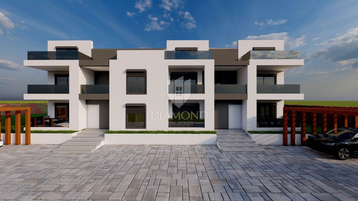 Funtana, dvoetažni apartma 600m od morja!