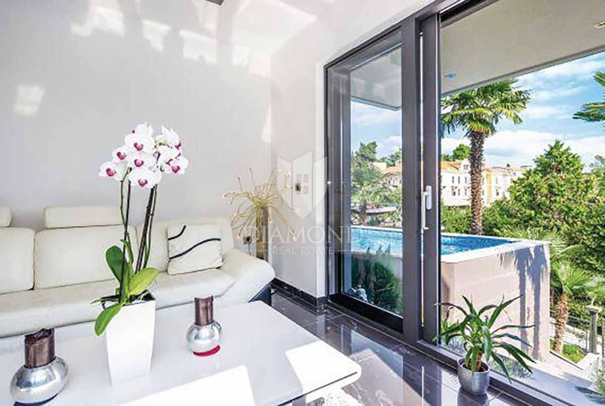 Hiša Opatija - Centar, Opatija, 758m2