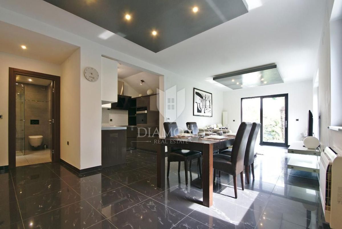Hiša Opatija - Centar, Opatija, 758m2