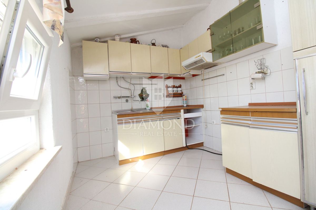 Marčana, okolica, hiša z dvema apartmajema
