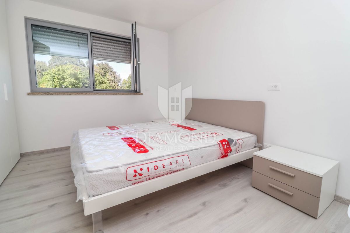 Rovinj, prostorno stanovanje v novi stavbi na vrhunski lokaciji