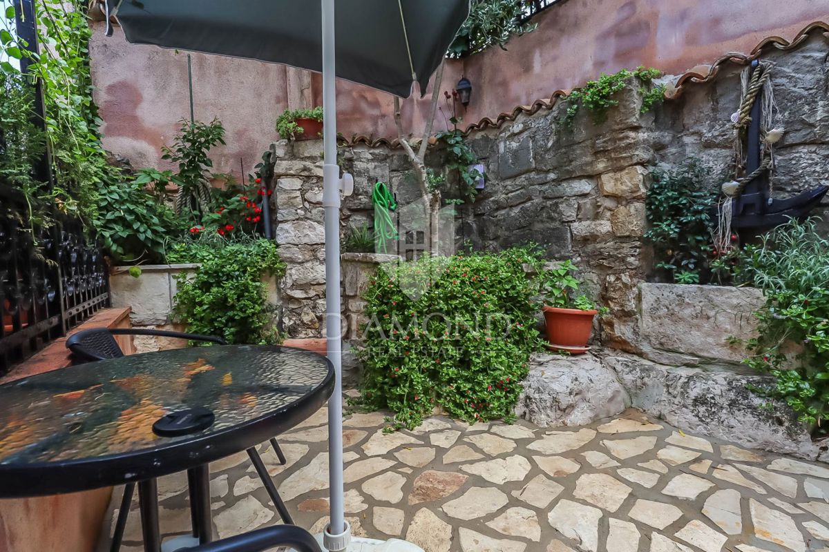 Dva apartmaja pripravljena za najem na vrhunski lokaciji v Rovinju