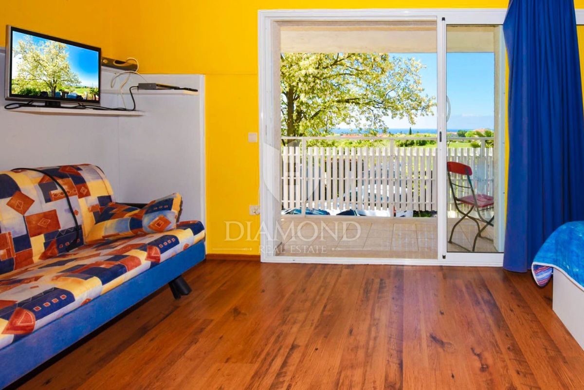 Poreč, enkratna priložnost, hiša s tremi apartmaji na najbolj iskani lokaciji!