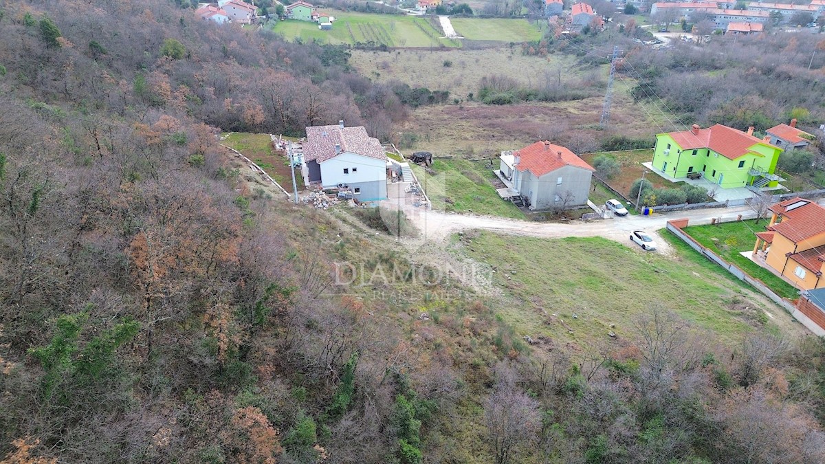 Labin, gradbeno zemljišče v mestu