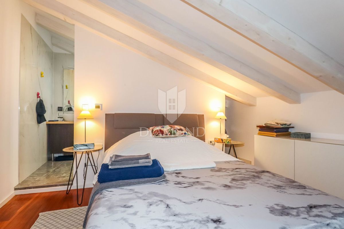Rovinj, trije privlačni apartmaji v prvi vrsti do morja