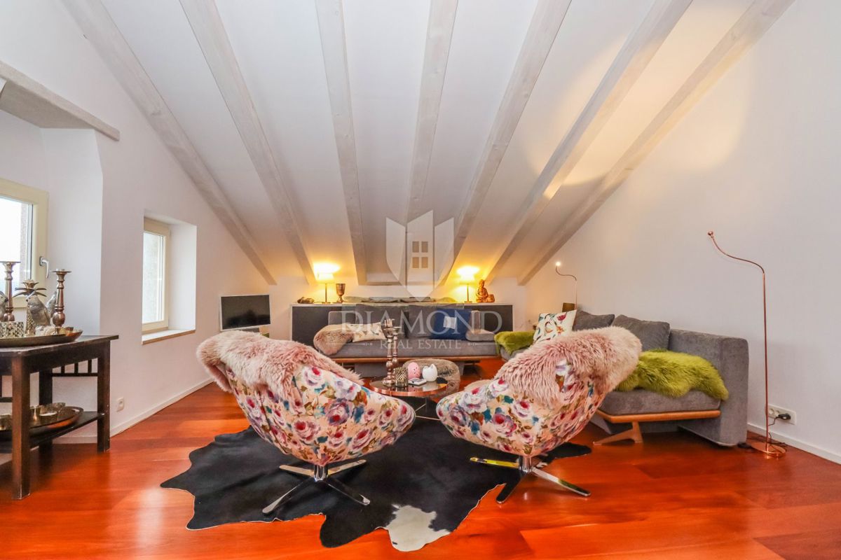 Rovinj, trije privlačni apartmaji v prvi vrsti do morja