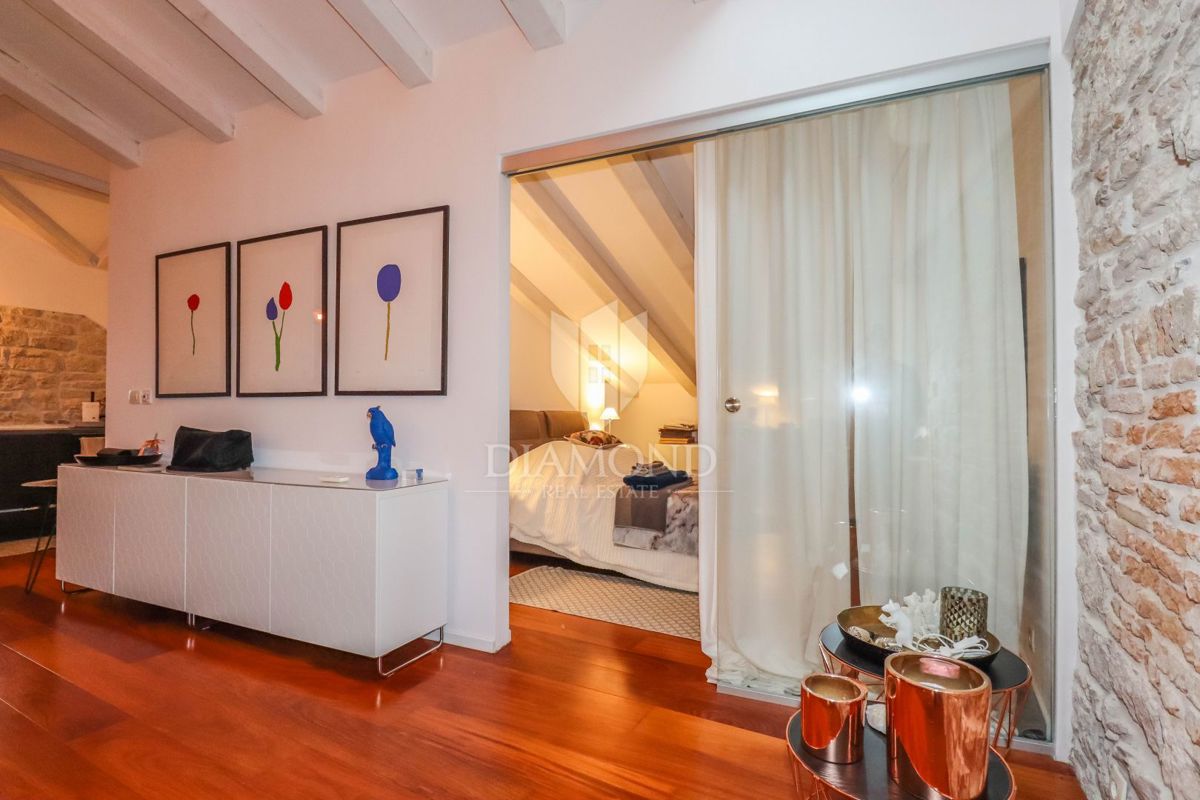 Rovinj, trije privlačni apartmaji v prvi vrsti do morja