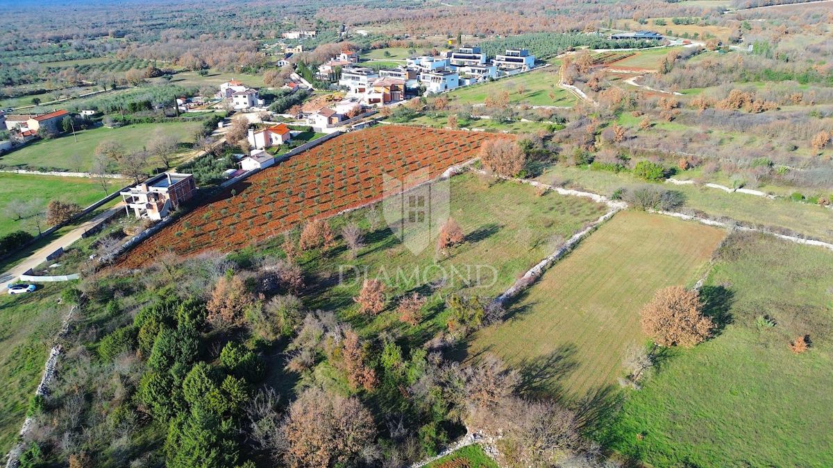 Vodnjan, gradbeno zemljišče s pogledom na morje