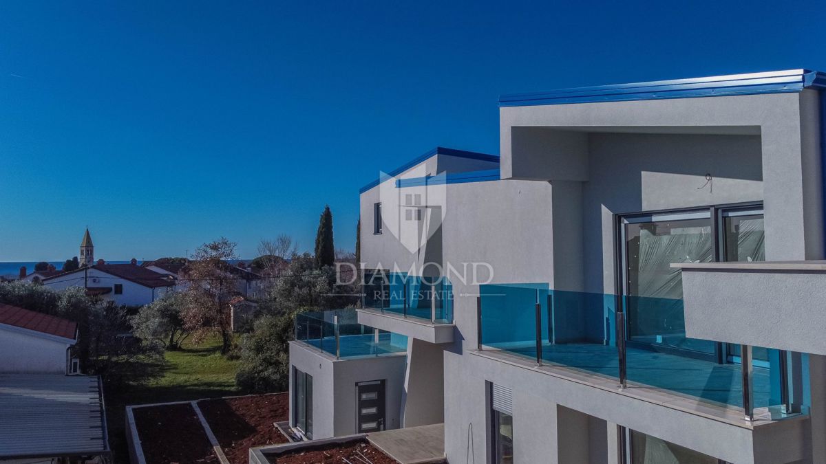 Umag, Lovrečica, Trisobno stanovanje v prvem nadstropju!