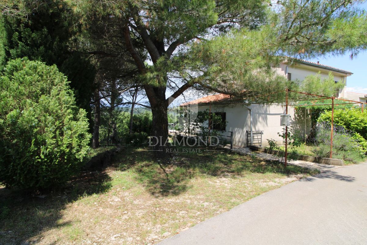 Labin, okolica, dvojček s pogledom na morje