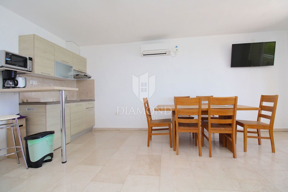 Apartmajska hiša s čudovitim pogledom na morje 