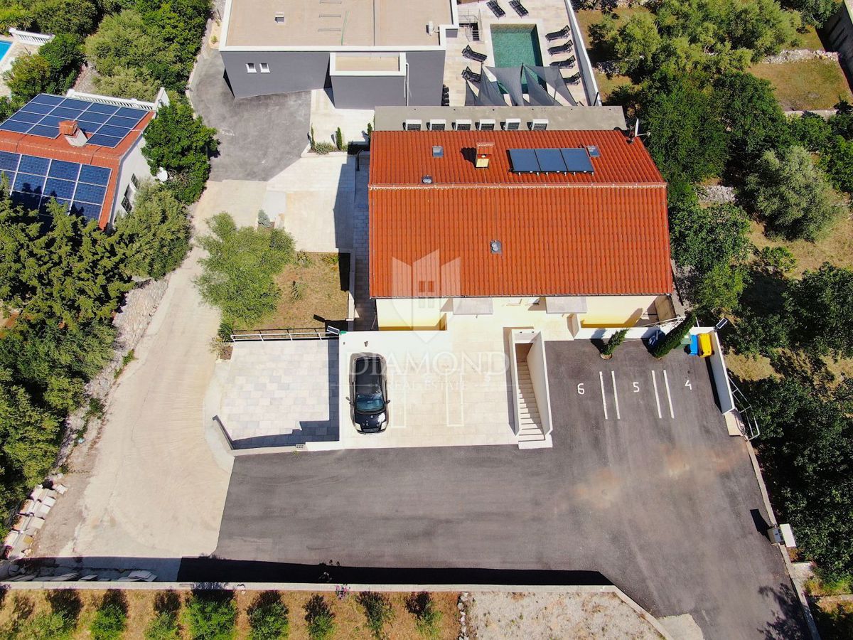 Apartmajska hiša s čudovitim pogledom na morje 