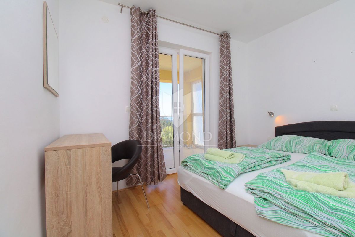 Apartmajska hiša s čudovitim pogledom na morje 