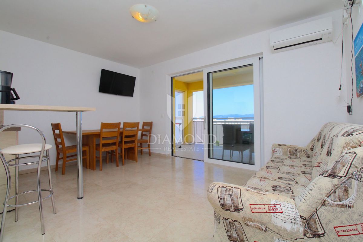 Apartmajska hiša s čudovitim pogledom na morje 