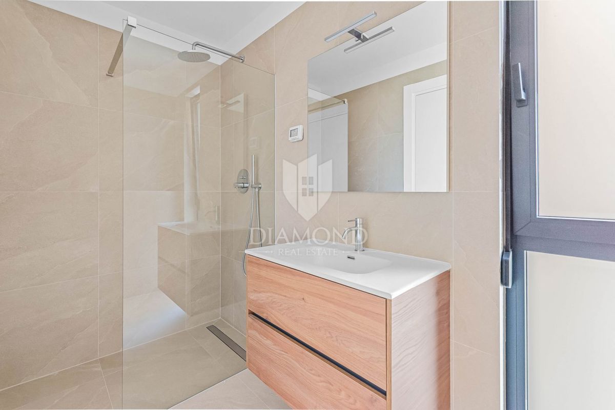 Apartmaj Novigrad, 98m2