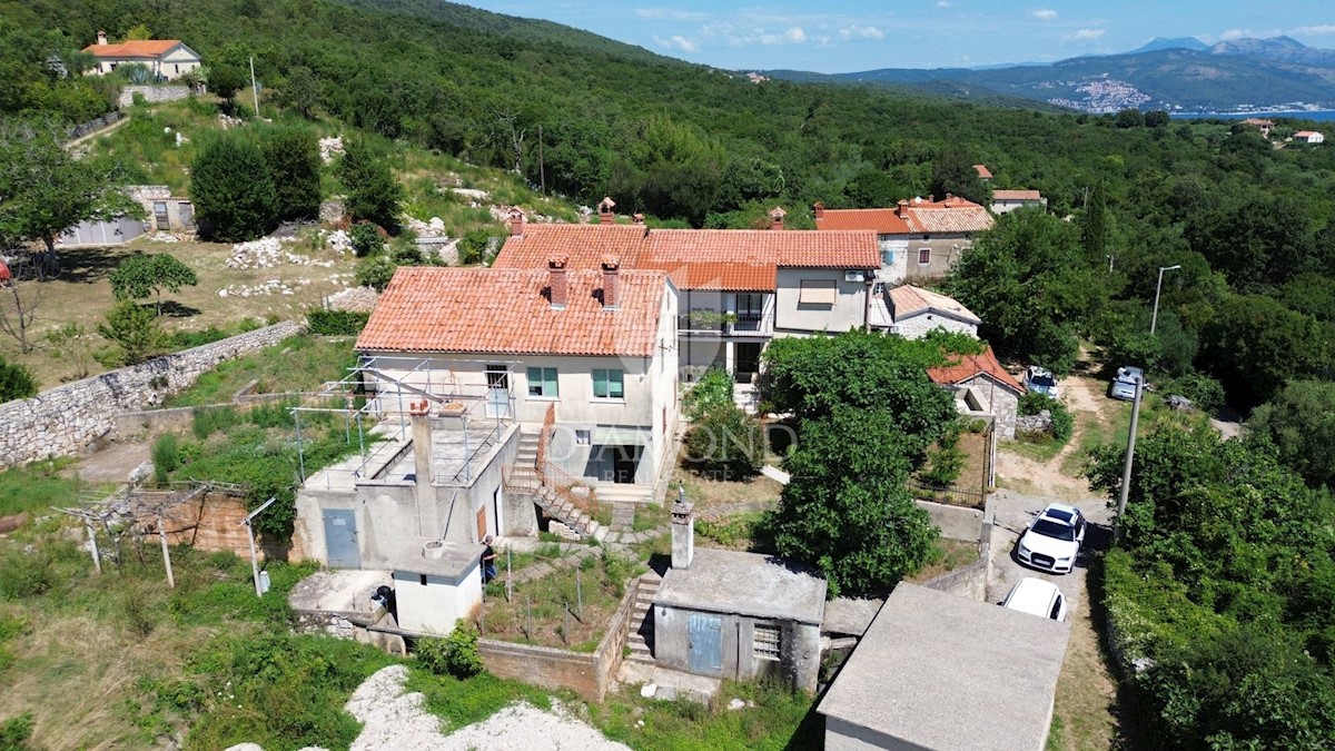 Labin, okolica, hiša za adaptacijo, pogled na morje