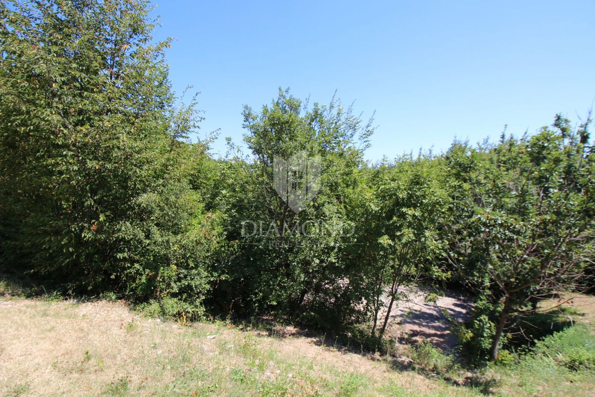 Zemljišče Labin, 561m2