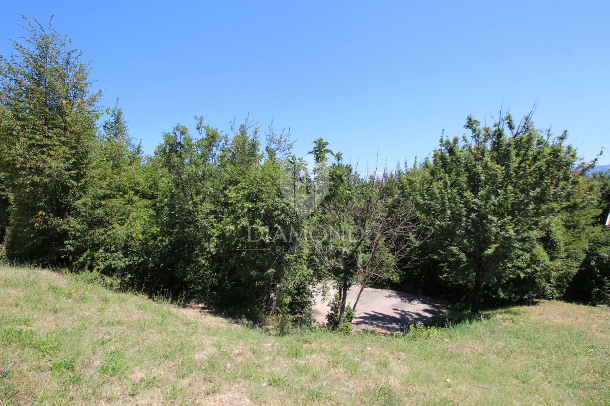 Zemljišče Labin, 561m2