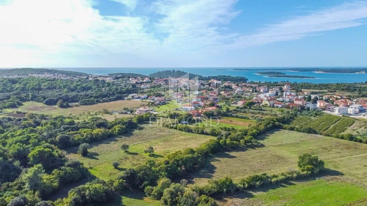 Fažana, okolica, moderna novogradnja v bližini plaže! 