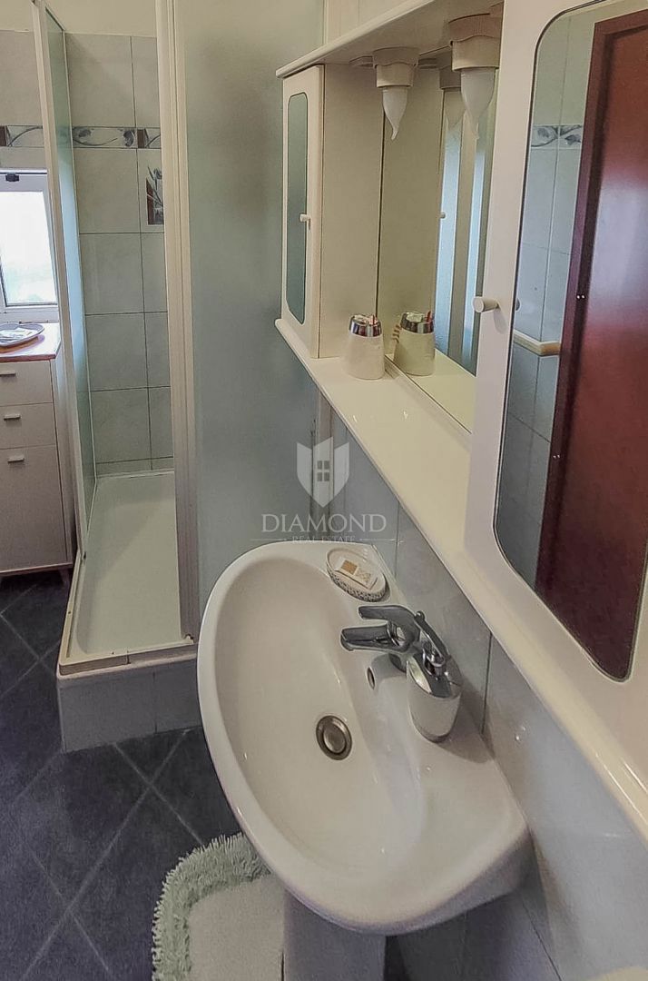 Umag, center, dva apartmaja, 2. red do morja!