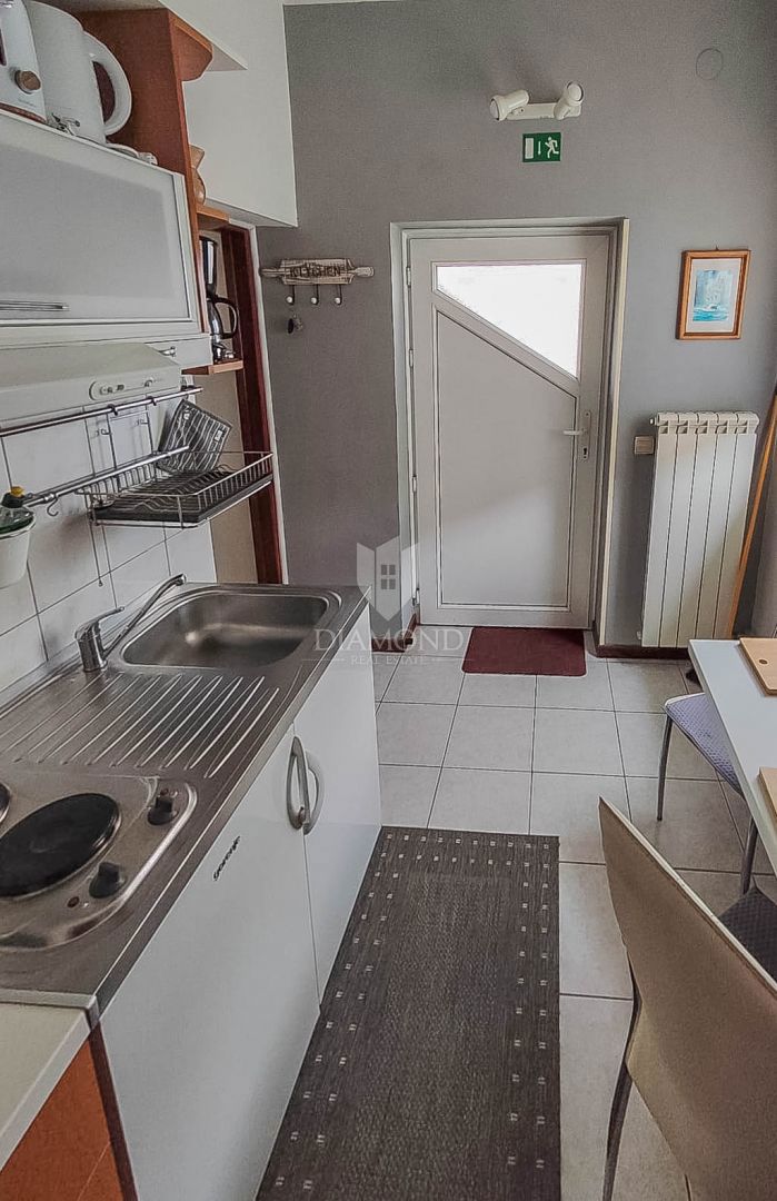 Umag, center, dva apartmaja, 2. red do morja!