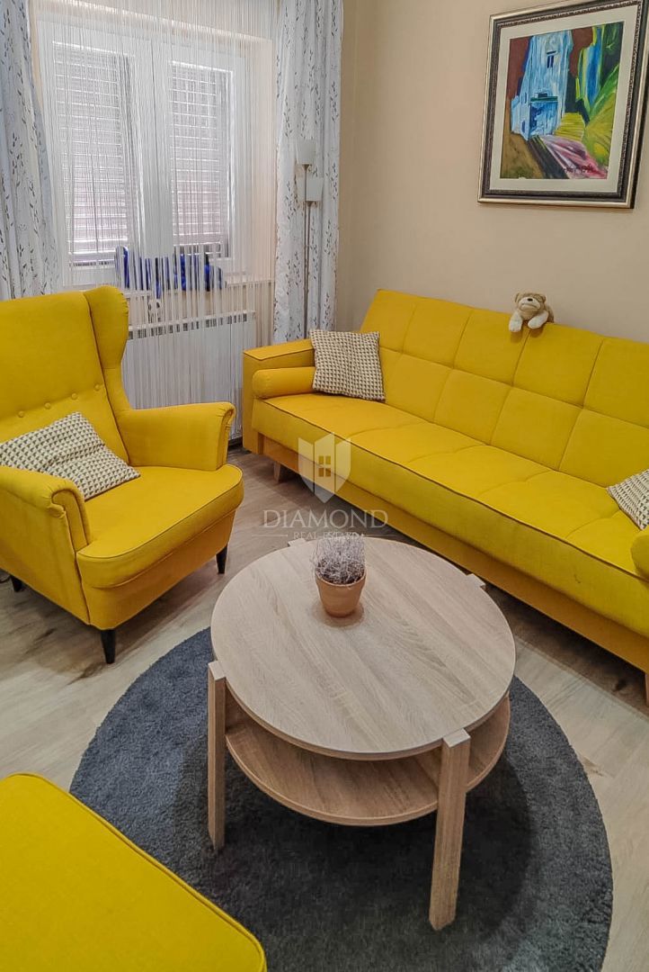 Umag, center, dva apartmaja, 2. red do morja!