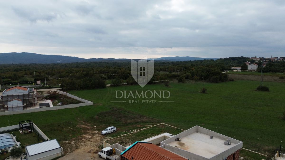 Zemljišče Labin, 801m2