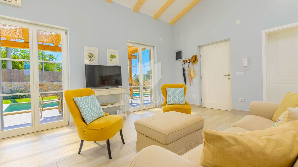 Rovinj, okolica, idealna počitniška hiša z bazenom