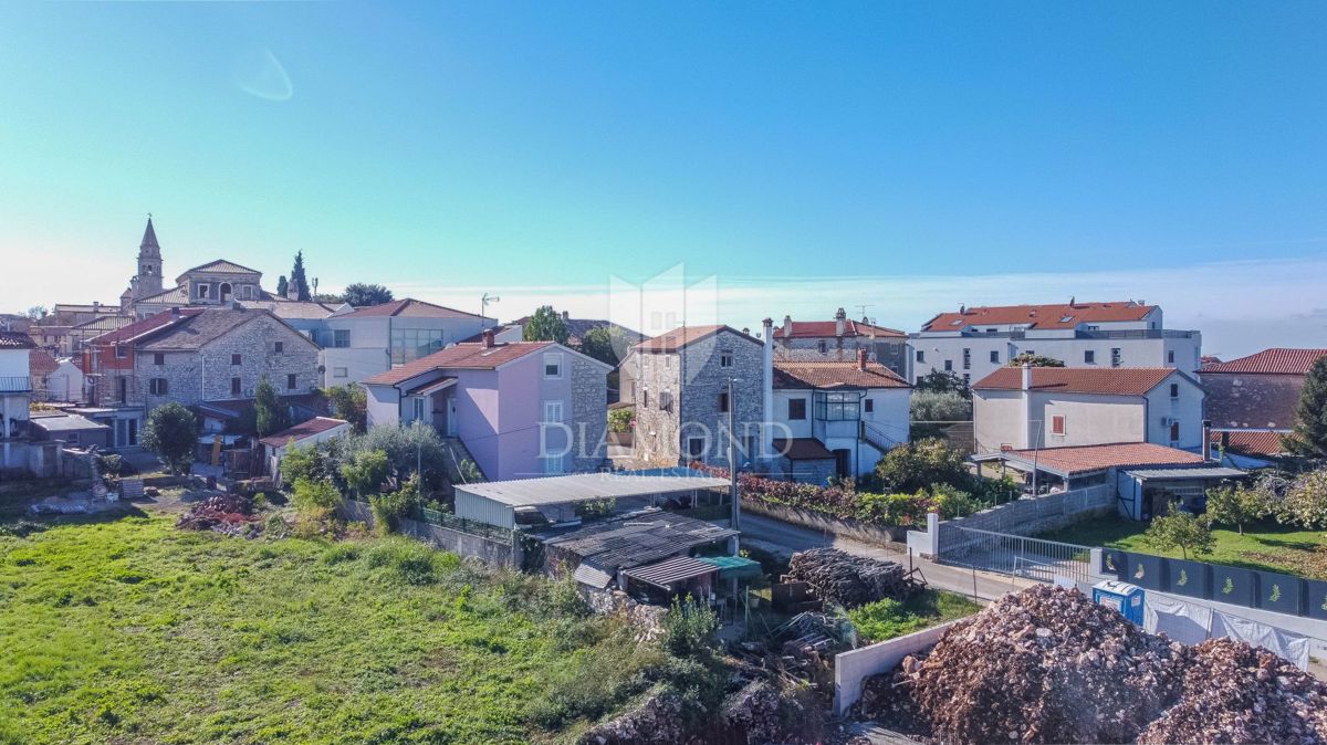 Poreč, luksuzno stanovanje z krovnim terasom in pogledom na morje!