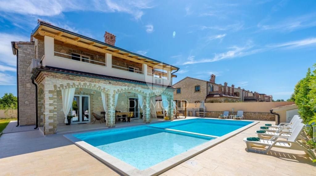 Čudovita vila v bližini Svetvinčenata