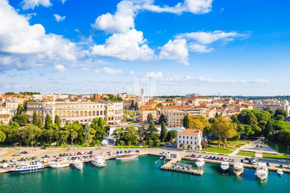 Ekskluzivno, čudovito stanovanje za najem v bližini Puljskega amfiteatra!