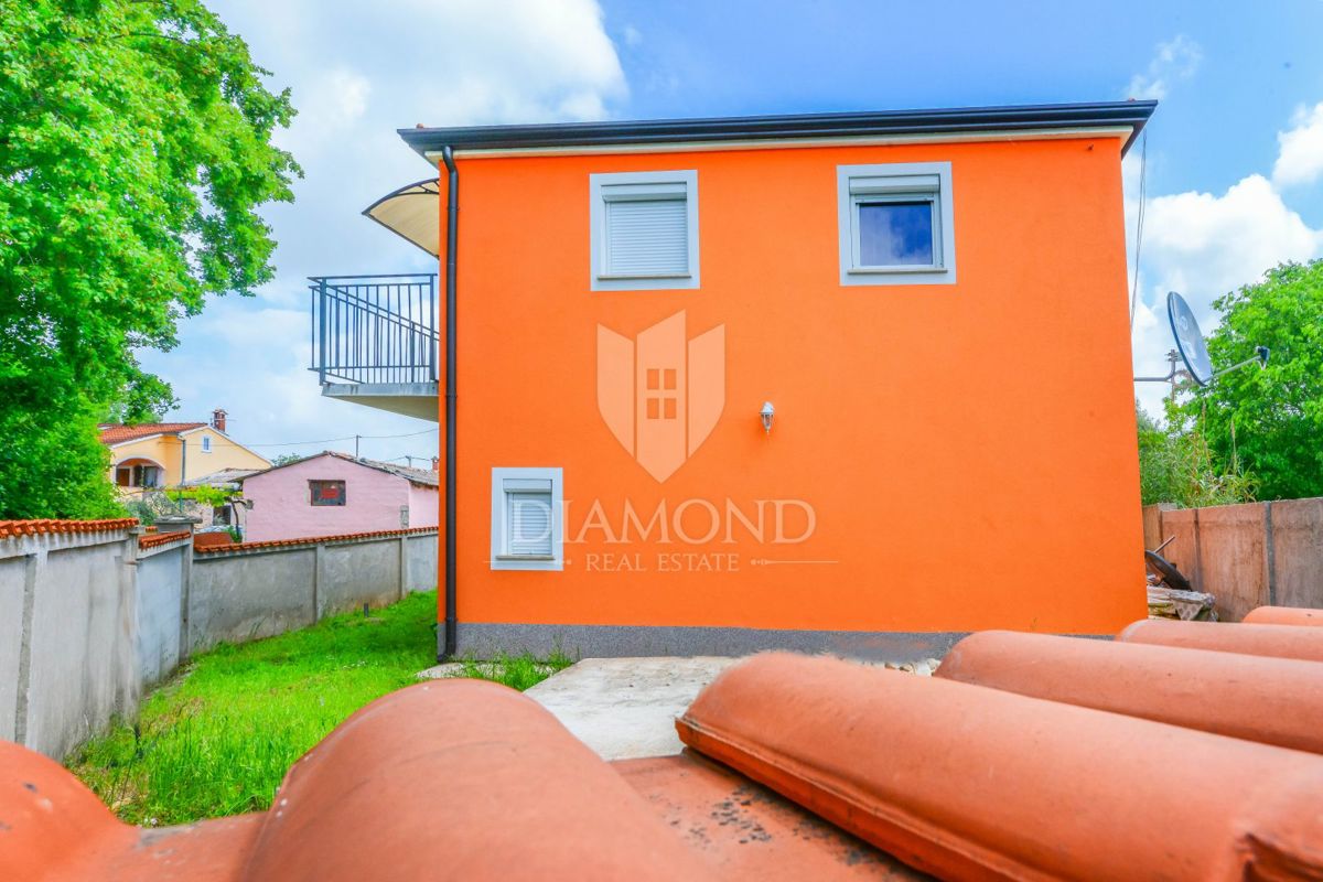 Poreč, okolica, hiša s tremi apartmaji in vrtom!