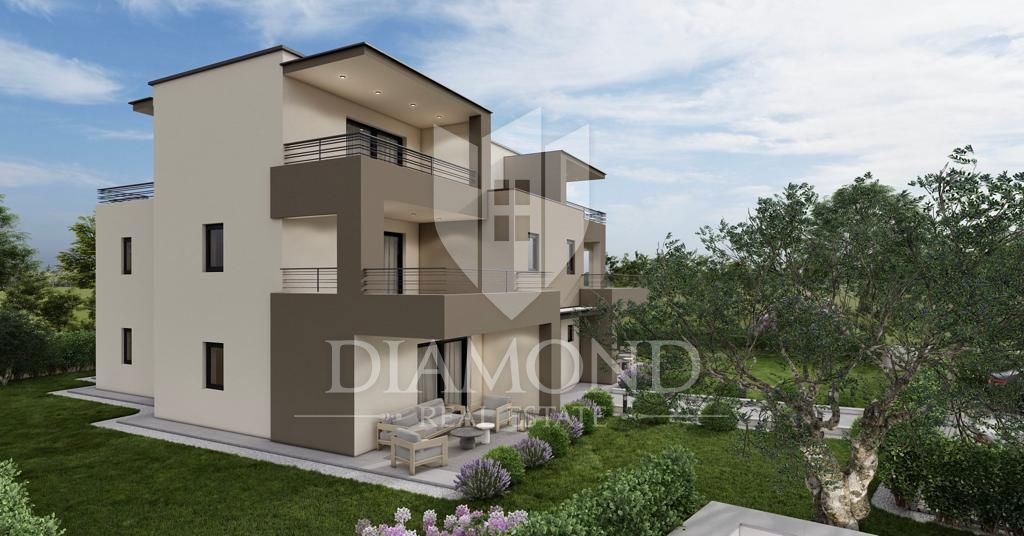 Poreč, okolica, dvoetažni trisobni apartma s pogledom na morje!