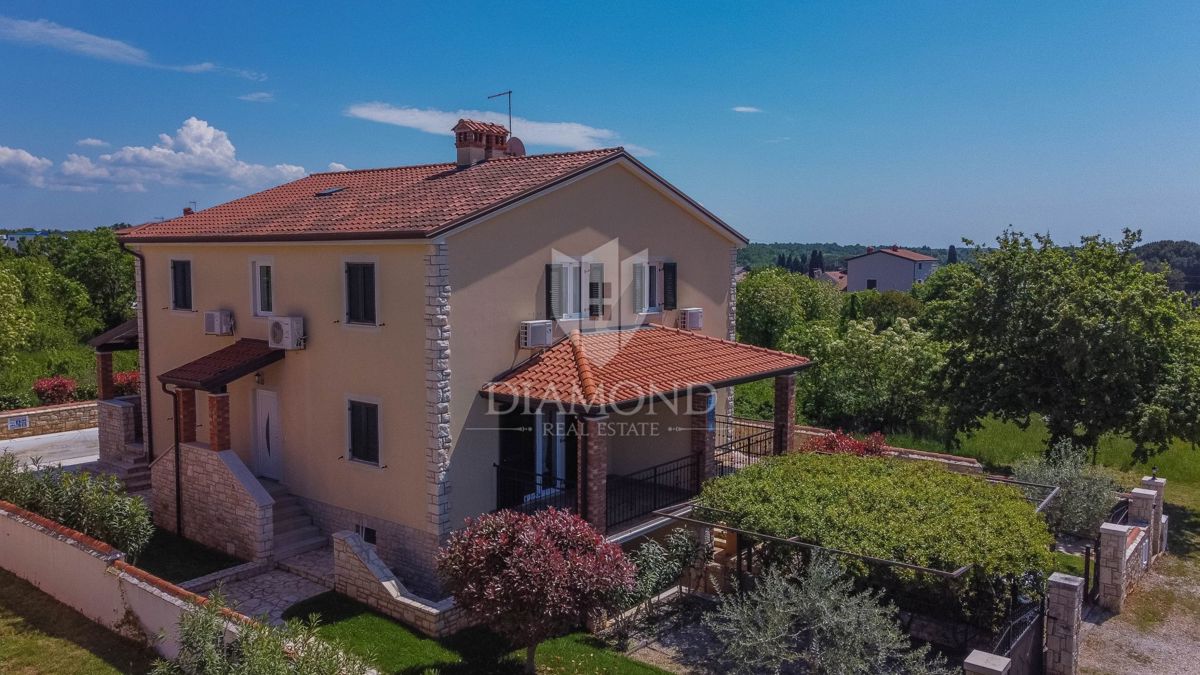 Istra, Umag, okolica - čudovita hiša z bazenom v bližini morja!